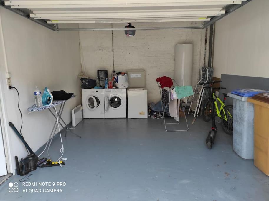 38 Maison Entiere,Place De Parking Et Garage Pour Moto Velo A La Demande Dunkirk Bagian luar foto